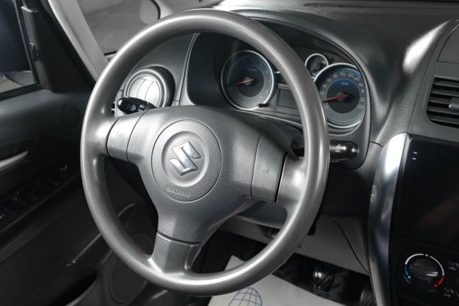 Suzuki SX4 I (Classic) Рестайлинг с пробегом 2010 года, цена 779 000 рублей, 229000 км, седан, Автокод Объявления