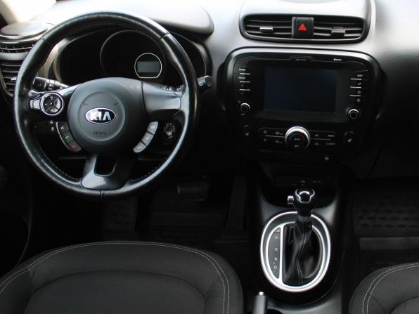 Kia Soul II Рестайлинг с пробегом 2018 года, цена 1 510 000 рублей, 130155 км, хэтчбек, Автокод Объявления