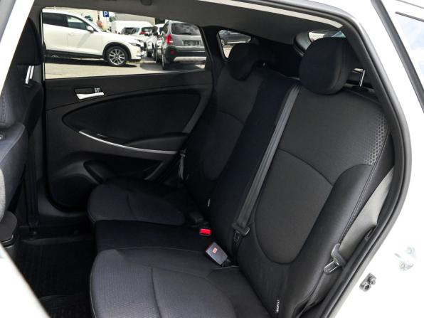 Hyundai Solaris I Рестайлинг с пробегом 2015 года, цена 1 149 000 рублей, 94934 км, хэтчбек, Автокод Объявления