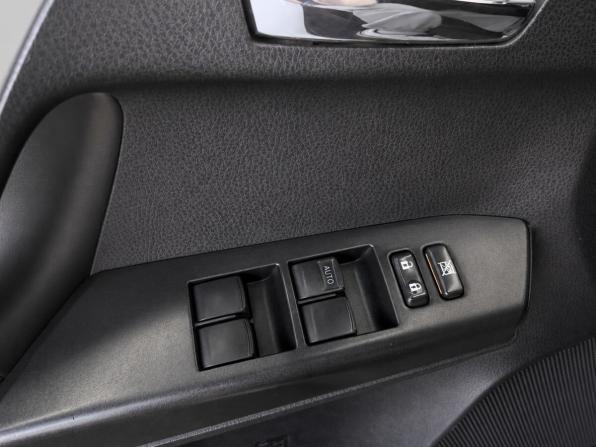 Toyota RAV4 IV (XA40) Рестайлинг с пробегом 2016 года, цена 2 449 000 рублей, 79800 км, внедорожник, Автокод Объявления