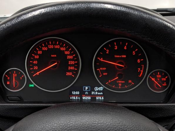 BMW 3 серии VI (F3x) Рестайлинг с пробегом 2017 года, цена 2 000 000 рублей, 95200 км, седан, Автокод Объявления