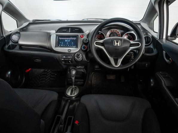 Honda Fit II с пробегом 2008 года, цена 739 000 рублей, 120191 км, хэтчбек, Автокод Объявления