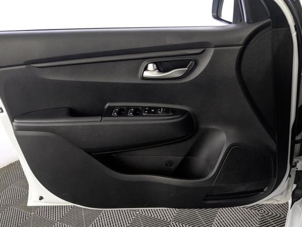 Kia Rio IV Рестайлинг с пробегом 2020 года, цена 1 490 000 рублей, 102207 км, седан, Автокод Объявления
