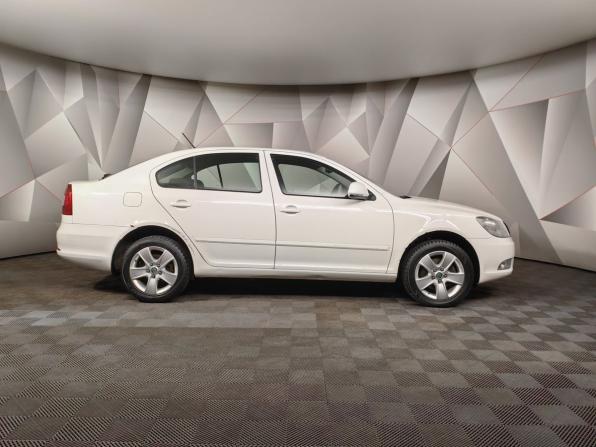 Skoda Octavia II (A5) Рестайлинг с пробегом 2013 года, цена 1 071 000 рублей, 126626 км, лифтбек, Автокод Объявления