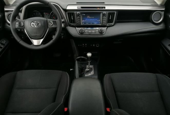 Toyota RAV4 IV (XA40) Рестайлинг с пробегом 2017 года, цена 1 820 000 рублей, 293993 км, внедорожник, Автокод Объявления