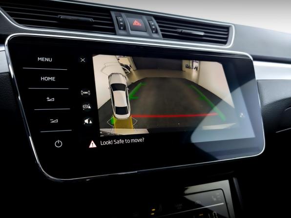 Skoda Superb III Рестайлинг с пробегом 2024 года, цена 2 900 000 рублей, 66490 км, лифтбек, Автокод Объявления