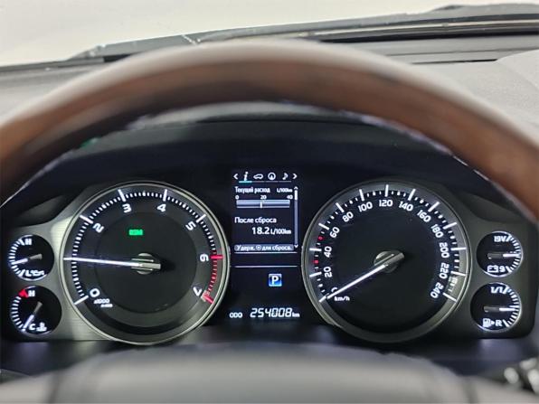 Toyota Land Cruiser 200 Series Рестайлинг 2 с пробегом 2016 года, цена 5 499 000 рублей, 254006 км, внедорожник, Автокод Объявления