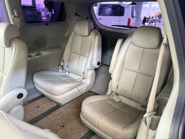 Kia Carnival III с пробегом 2017 года, цена 2 245 000 рублей, 188880 км, минивэн, Автокод Объявления