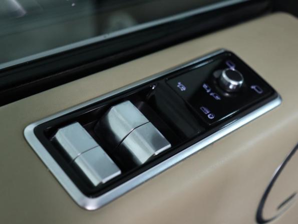 Land Rover Range Rover IV Рестайлинг с пробегом 2019 года, цена 6 732 000 рублей, 151970 км, внедорожник, Автокод Объявления