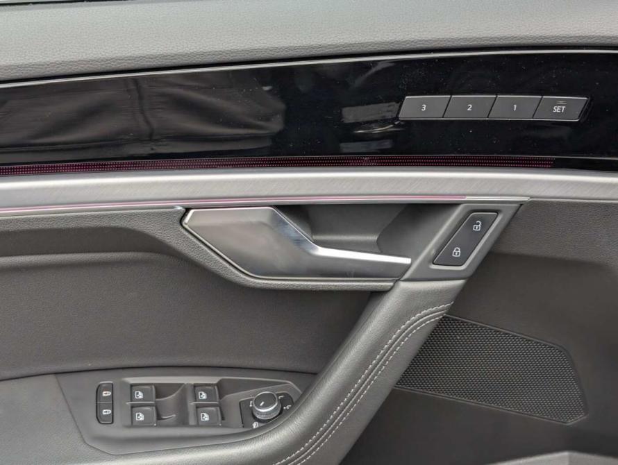 Volkswagen Touareg III Москва  - изображение 10
