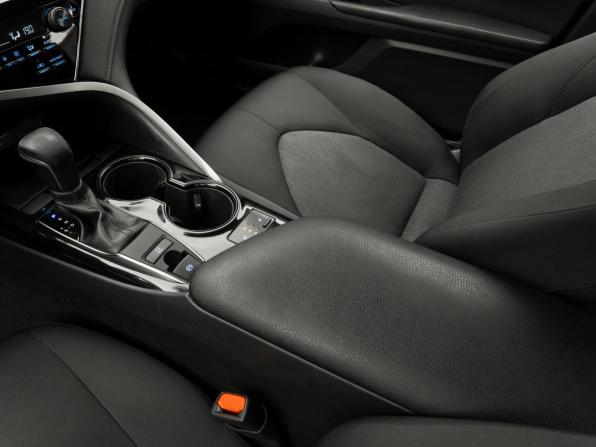 Toyota Camry VIII (XV70) с пробегом 2021 года, цена 2 060 000 рублей, 285184 км, седан, Автокод Объявления