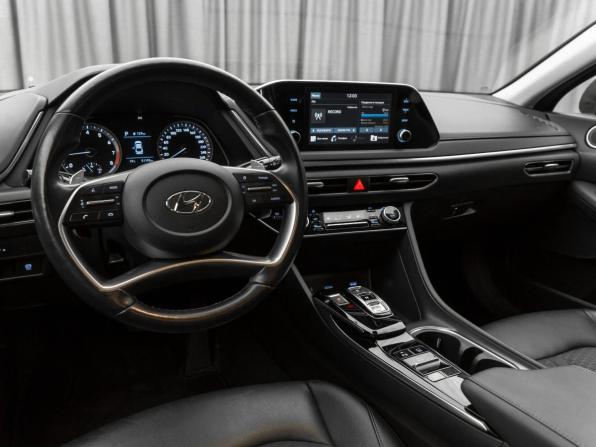 Hyundai Sonata VIII (DN8) с пробегом 2021 года, цена 2 500 000 рублей, 51038 км, седан, Автокод Объявления
