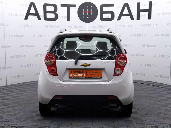 Chevrolet Spark III (M300) Рестайлинг с пробегом 2022 года, цена 1 111 000 рублей, 16000 км, хэтчбек, Автокод Объявления