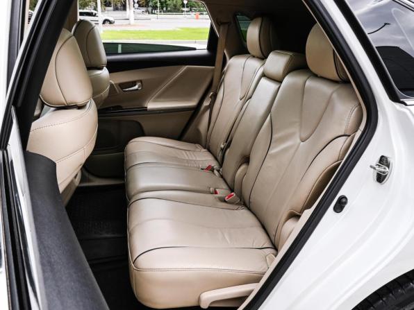 Toyota Venza I Рестайлинг с пробегом 2013 года, цена 1 999 000 рублей, 200795 км, внедорожник, Автокод Объявления