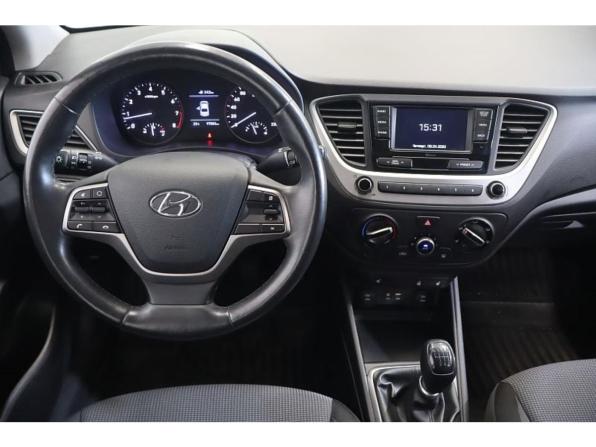 Hyundai Solaris II с пробегом 2017 года, цена 1 080 000 рублей, 97582 км, седан, Автокод Объявления