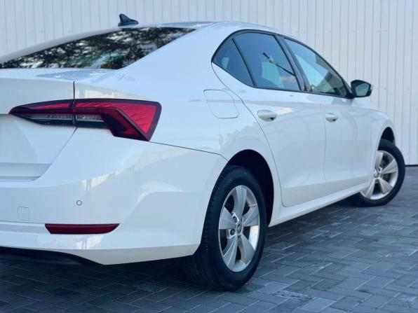 Skoda Octavia IV (A8) с пробегом 2021 года, цена 2 200 000 рублей, 124000 км, лифтбек, Автокод Объявления