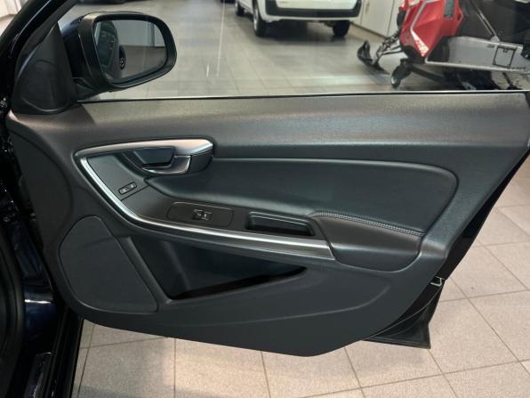 Volvo S60 II Рестайлинг с пробегом 2017 года, цена 1 590 000 рублей, 178353 км, седан, Автокод Объявления