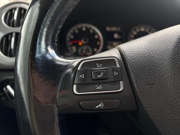 Volkswagen Tiguan I Рестайлинг с пробегом 2012 года, цена 1 120 000 рублей, 216200 км, внедорожник, Автокод Объявления