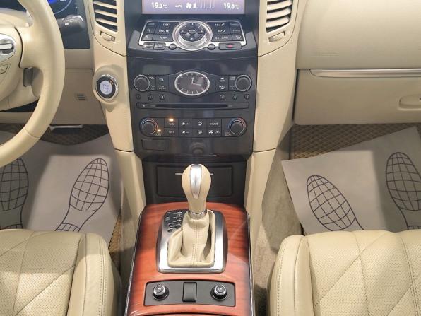 Infiniti QX70 с пробегом 2015 года, цена 1 779 000 рублей, 117498 км, внедорожник, Автокод Объявления