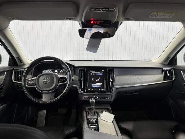 Volvo S90 II Рестайлинг с пробегом 2021 года, цена 3 127 000 рублей, 95382 км, седан, Автокод Объявления