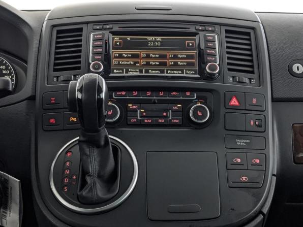Volkswagen Multivan T5 Рестайлинг с пробегом 2012 года, цена 2 750 000 рублей, 122609 км, минивэн, Автокод Объявления
