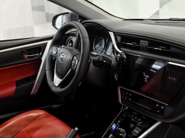 Toyota Corolla XII (E210) с пробегом 2018 года, цена 1 900 000 рублей, 96710 км, хэтчбек, Автокод Объявления