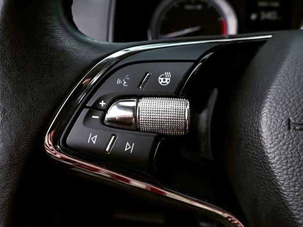 Skoda Karoq I с пробегом 2021 года, цена 2 399 000 рублей, 91606 км, внедорожник, Автокод Объявления