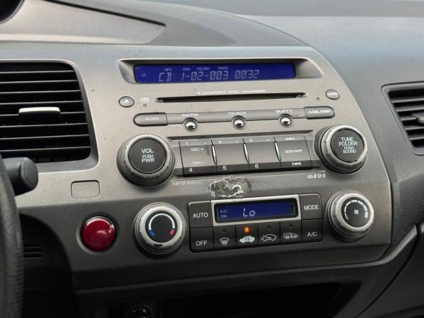 Honda Civic VIII Рестайлинг с пробегом 2009 года, цена 720 000 рублей, 305042 км, седан, Автокод Объявления