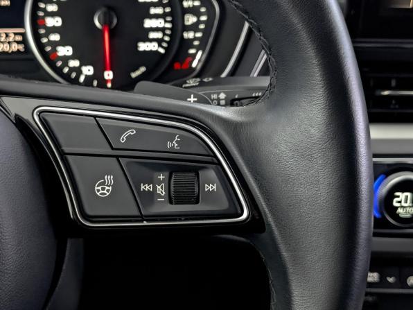 Audi A4 V (B9) Рестайлинг с пробегом 2022 года, цена 4 115 500 рублей, 23700 км, седан, Автокод Объявления