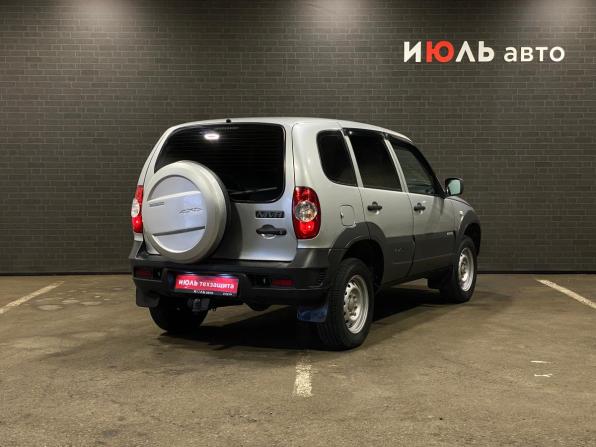 Chevrolet Niva I Рестайлинг с пробегом 2018 года, цена 750 000 рублей, 105675 км, внедорожник, Автокод Объявления