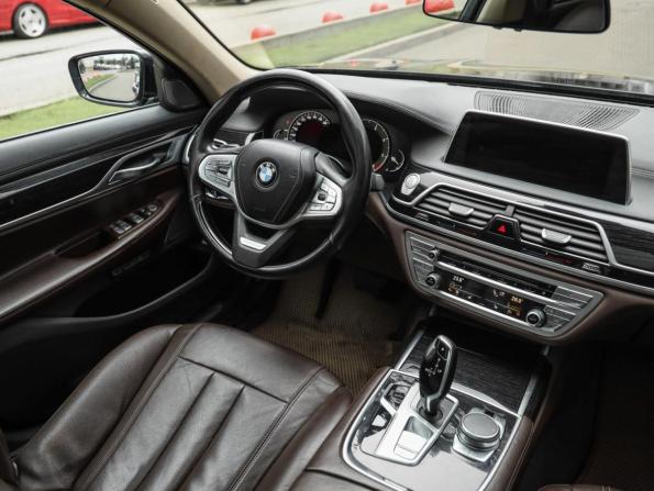 BMW 7 серии VI (G11/G12) с пробегом 2018 года, цена 2 699 000 рублей, 223313 км, седан, Автокод Объявления
