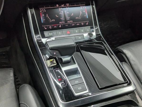 Audi Q8 I (4M) с пробегом 2019 года, цена 5 350 000 рублей, 211196 км, внедорожник, Автокод Объявления