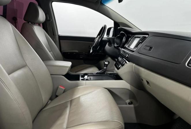 Kia Carnival III с пробегом 2017 года, цена 2 600 000 рублей, 173518 км, минивэн, Автокод Объявления
