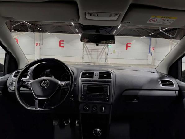 Volkswagen Polo V Рестайлинг с пробегом 2016 года, цена 815 000 рублей, 210408 км, седан, Автокод Объявления