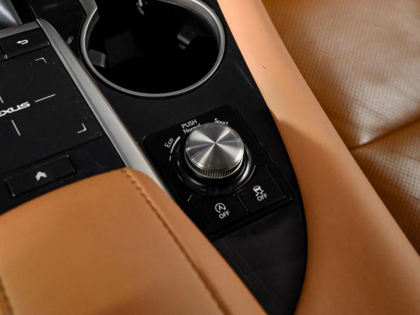 Lexus RX IV Рестайлинг с пробегом 2022 года, цена 5 100 000 рублей, 81767 км, внедорожник, Автокод Объявления