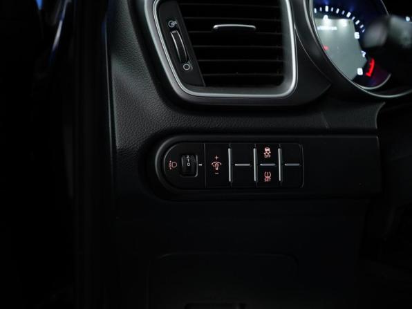 Kia Ceed III Рестайлинг с пробегом 2022 года, цена 1 850 000 рублей, 79678 км, универсал, Автокод Объявления