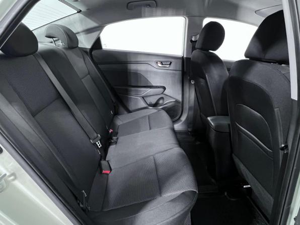 Hyundai Solaris II с пробегом 2018 года, цена 1 225 000 рублей, 161746 км, седан, Автокод Объявления