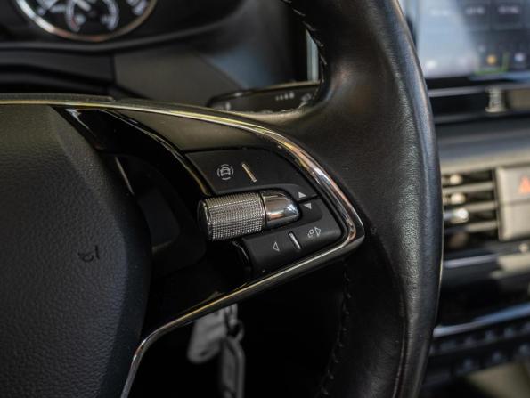 Skoda Rapid II с пробегом 2022 года, цена 1 500 000 рублей, 96242 км, лифтбек, Автокод Объявления