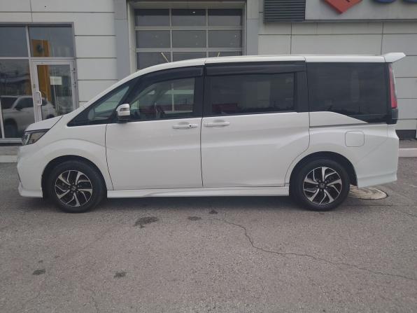 Honda Stepwgn V Рестайлинг с пробегом 2021 года, цена 3 200 000 рублей, 18840 км, минивэн, Автокод Объявления