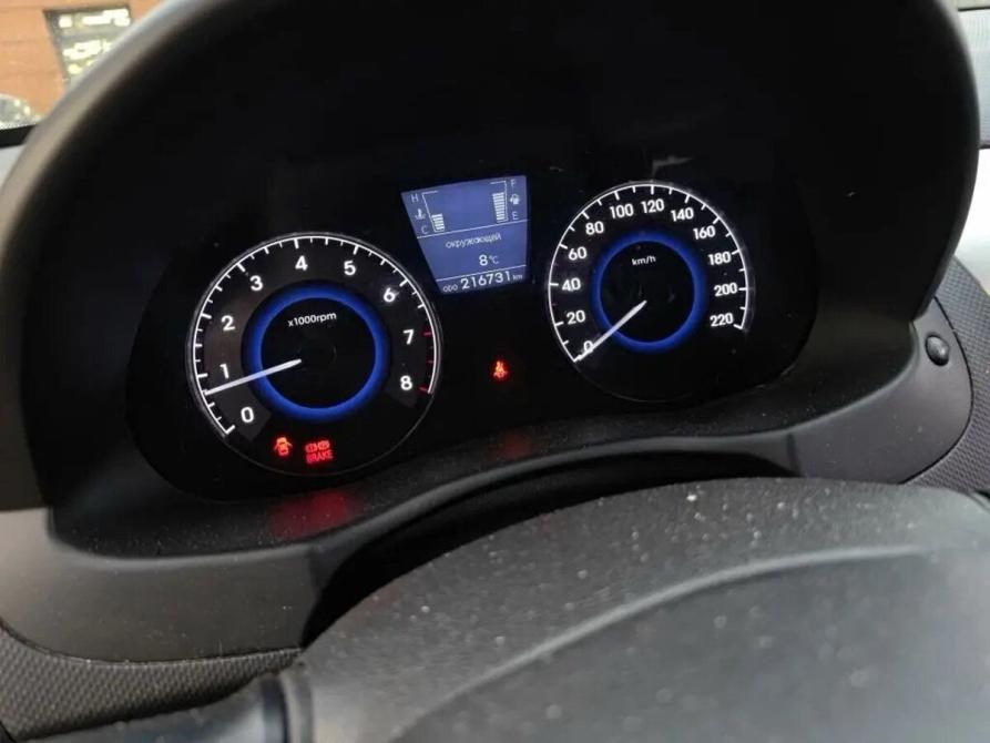 Hyundai Solaris I Москва  - изображение 4