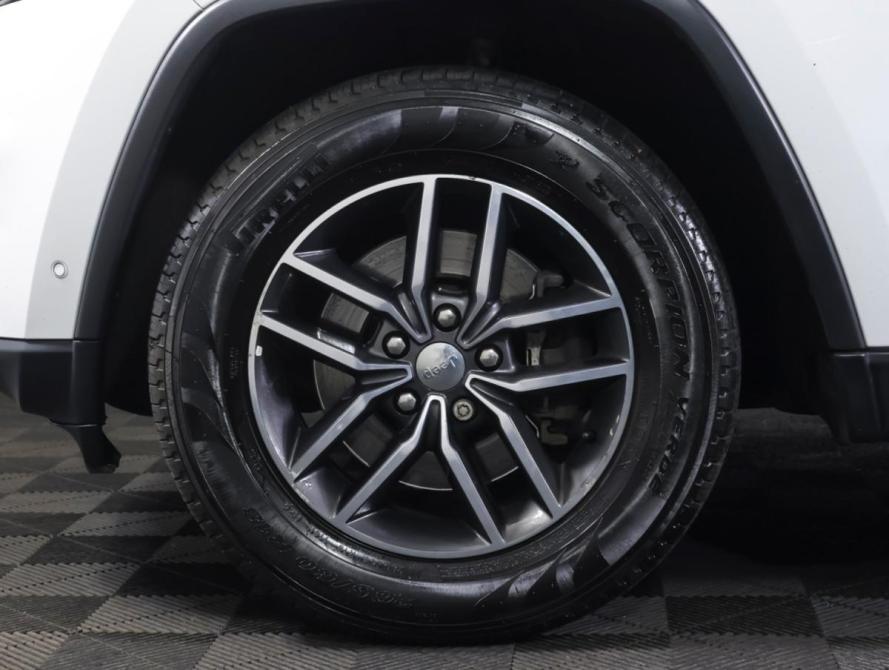 Jeep Grand Cherokee IV (WK2) Рестайлинг Москва  - изображение 19