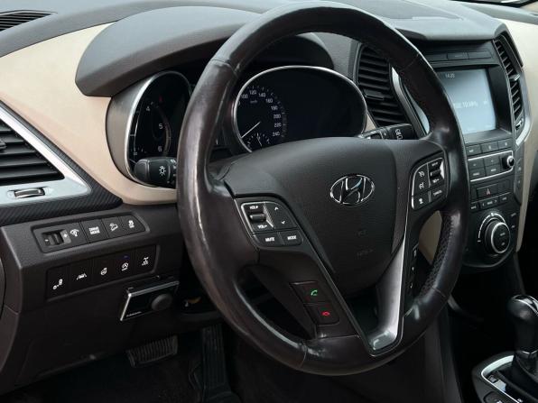 Hyundai Santa Fe III Рестайлинг с пробегом 2018 года, цена 2 390 000 рублей, 122000 км, внедорожник, Автокод Объявления