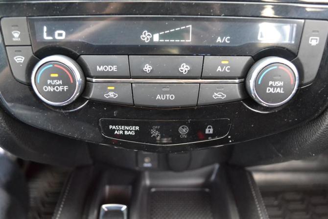Nissan Qashqai II с пробегом 2017 года, цена 1 250 000 рублей, 231851 км, внедорожник, Автокод Объявления