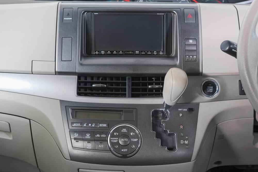Toyota Estima III Рестайлинг Кемерово  - изображение 19