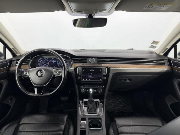 Volkswagen Passat B8 с пробегом 2016 года, цена 2 050 000 рублей, 134060 км, седан, Автокод Объявления