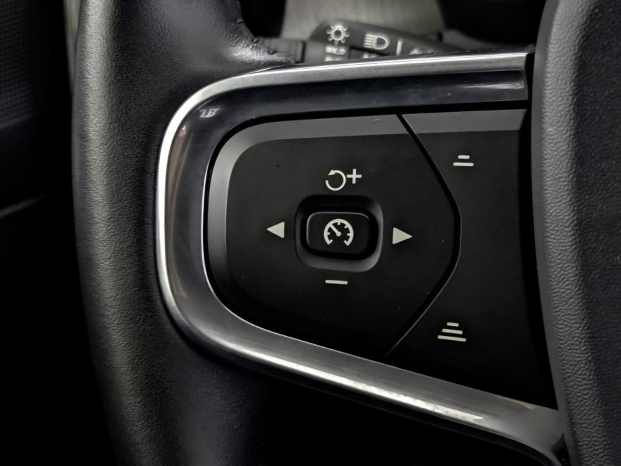 Volvo XC40 I Москва  - изображение 28