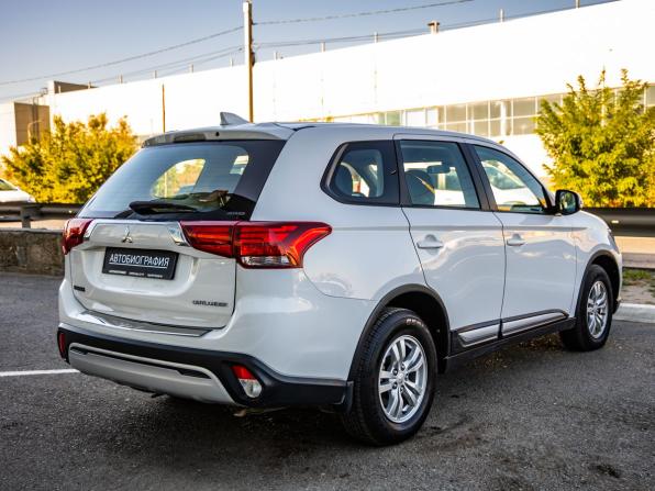 Mitsubishi Outlander III Рестайлинг 3 с пробегом 2019 года, цена 1 998 000 рублей, 150320 км, внедорожник, Автокод Объявления