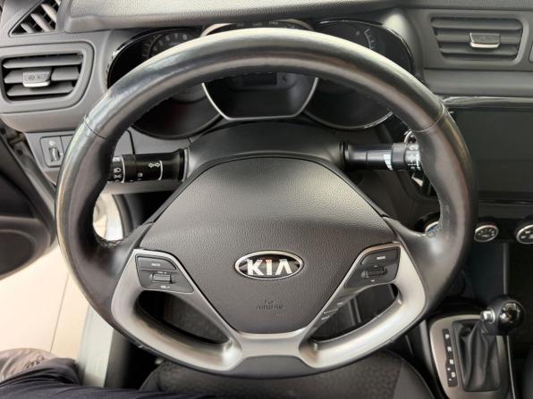 Kia Rio III Рестайлинг с пробегом 2017 года, цена 1 315 000 рублей, 83470 км, седан, Автокод Объявления