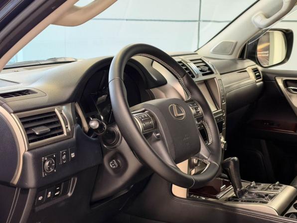 Lexus GX II Рестайлинг с пробегом 2017 года, цена 3 947 000 рублей, 230805 км, внедорожник, Автокод Объявления