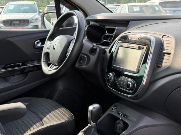 Renault Kaptur I с пробегом 2016 года, цена 1 050 000 рублей, 139850 км, внедорожник, Автокод Объявления